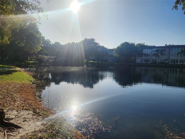 5100 NW 35th Street 101, Lauderdale Lakes, FL 33319