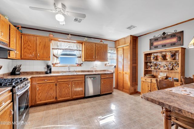 3 Miramar Court, Toms River, NJ 08757