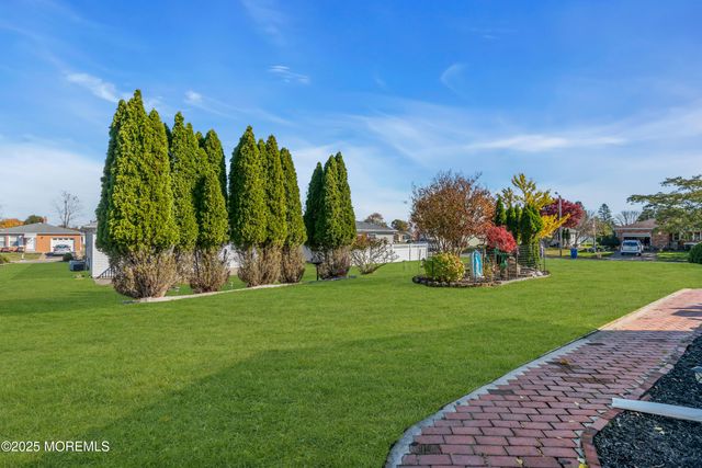 3 Miramar Court, Toms River, NJ 08757