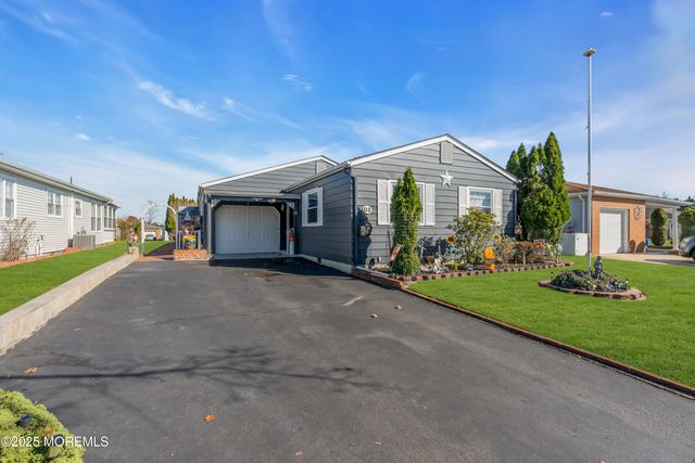 3 Miramar Court, Toms River, NJ 08757