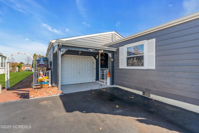 3 Miramar Court, Toms River, NJ 08757