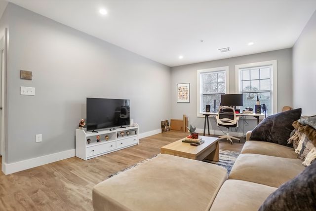 245 Bussey St 404, Dedham, MA 02026