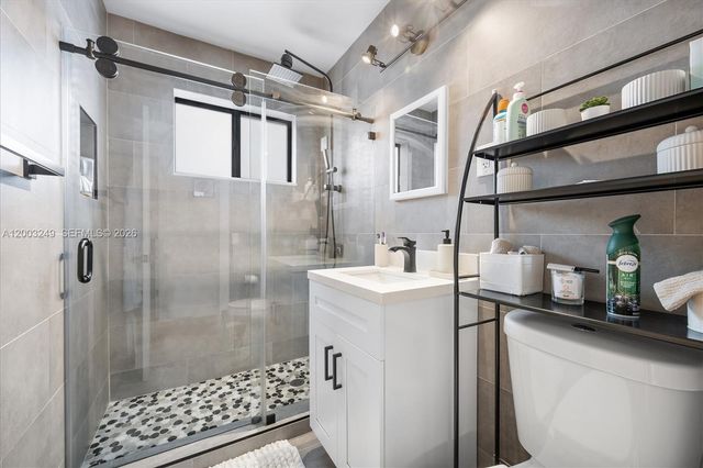 1530 N 69th Way, Hollywood, FL 33024