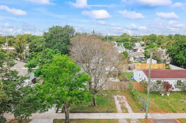 1530 N 69th Way, Hollywood, FL 33024