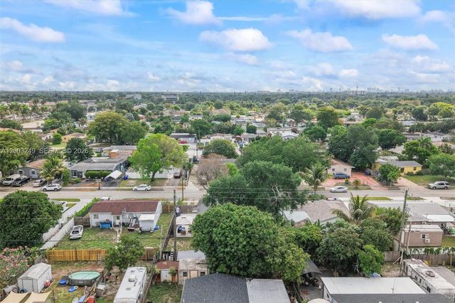 1530 N 69th Way, Hollywood, FL 33024