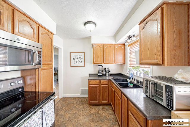 1058 Vine Avenue, Idaho Falls, ID 83402