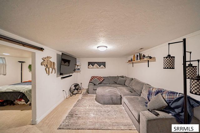 1058 Vine Avenue, Idaho Falls, ID 83402