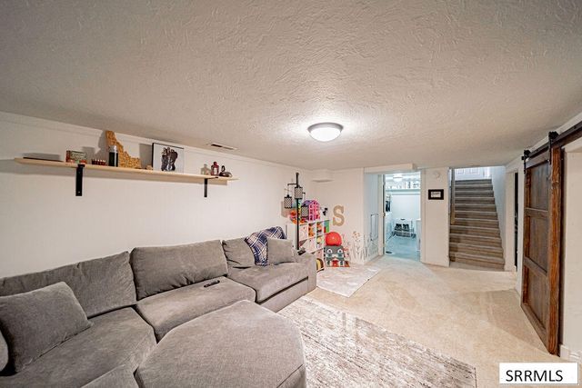 1058 Vine Avenue, Idaho Falls, ID 83402