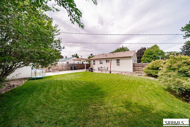 1058 Vine Avenue, Idaho Falls, ID 83402