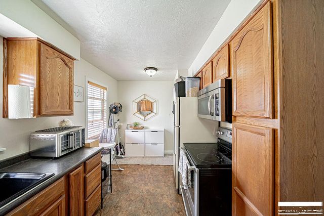 1058 Vine Avenue, Idaho Falls, ID 83402