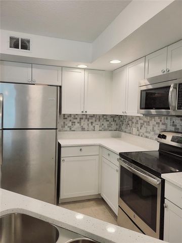 4528 COMMANDER DRIVE 2011, Orlando, FL 32822