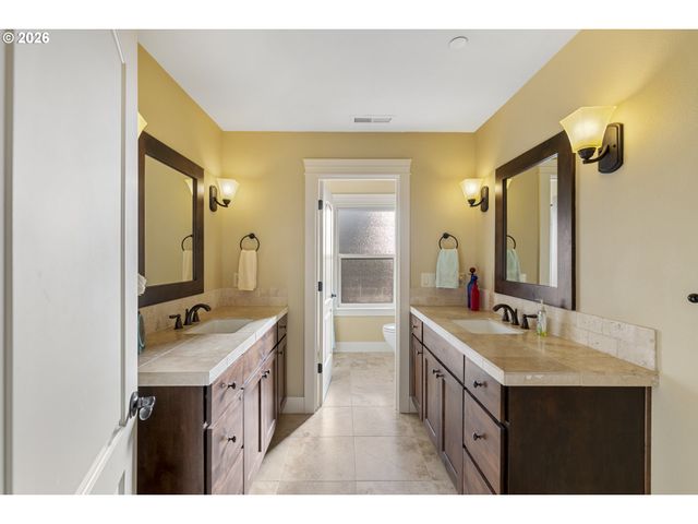 1301 S GREAT BLUE Rd, Ridgefield, WA 98642