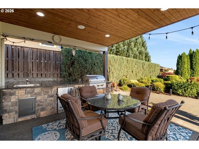 1301 S GREAT BLUE Rd, Ridgefield, WA 98642