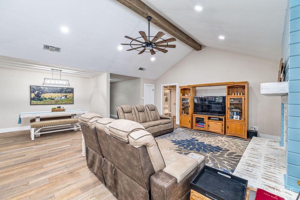 Image 11 of property listing at 1409 Sea Island Road, San Angelo, TX 76904