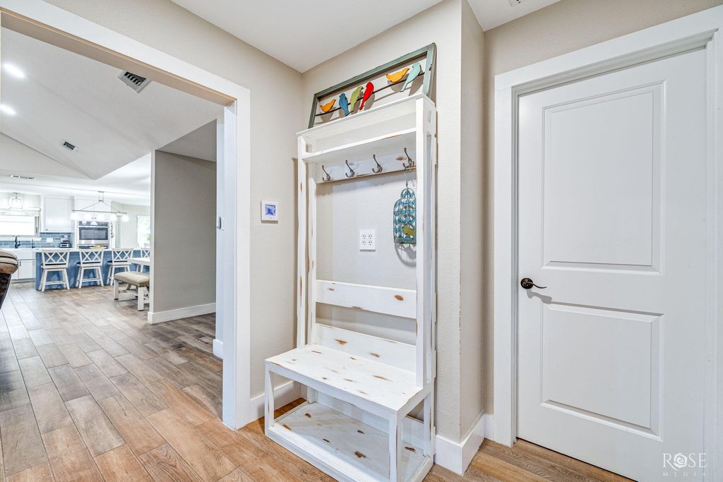 Image 15 of property listing at 1409 Sea Island Road, San Angelo, TX 76904