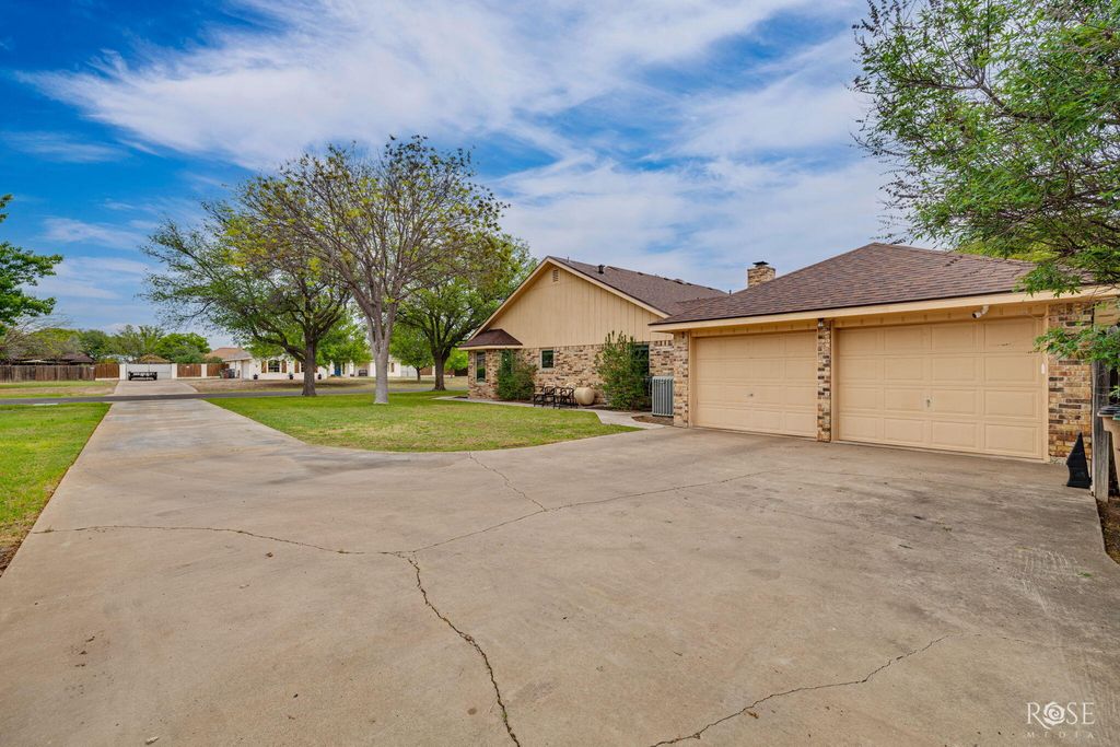 Image 43 of property listing at 1409 Sea Island Road, San Angelo, TX 76904