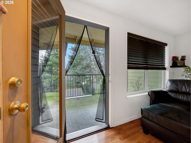 293 Se 162ND Ave 293, Portland, OR 97233