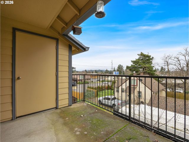 293 Se 162ND Ave 293, Portland, OR 97233