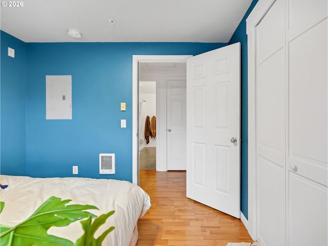 293 Se 162ND Ave 293, Portland, OR 97233