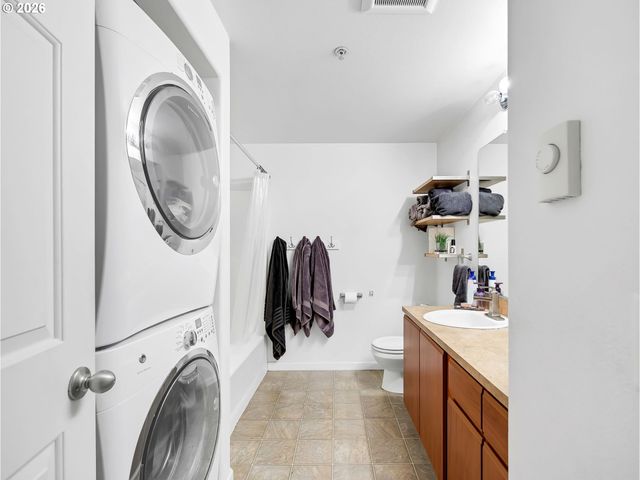 293 Se 162ND Ave 293, Portland, OR 97233