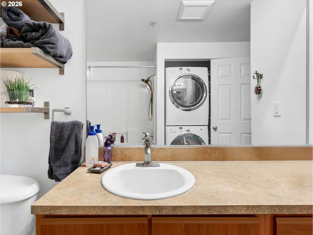 293 Se 162ND Ave 293, Portland, OR 97233