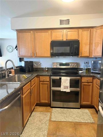 9325 West Desert Inn Road 173, Las Vegas, NV 89117