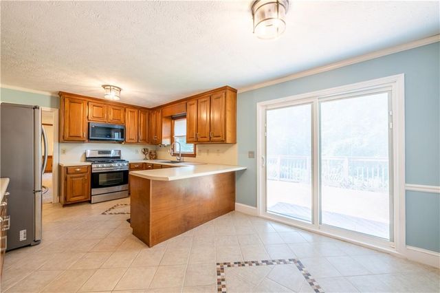 1276 Golf Link Drive, Stone Mountain, GA 30088