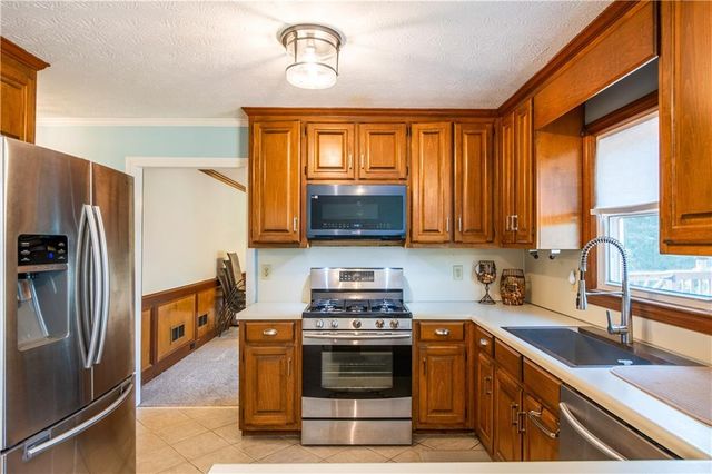 1276 Golf Link Drive, Stone Mountain, GA 30088