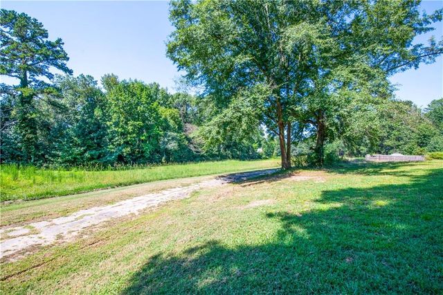 1276 Golf Link Drive, Stone Mountain, GA 30088