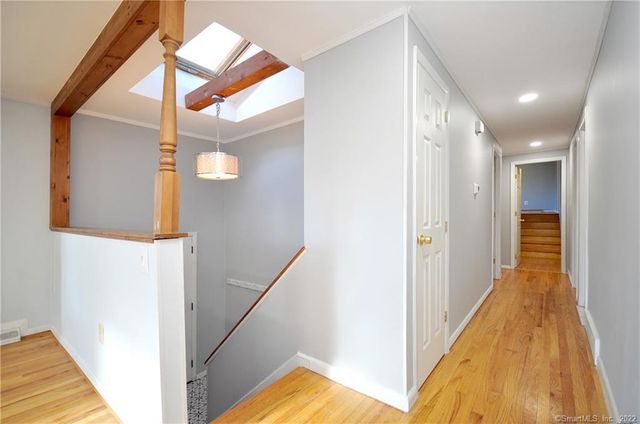 44 Simsbury Manor Drive, Simsbury, CT 06089