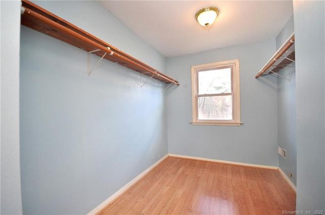 44 Simsbury Manor Drive, Simsbury, CT 06089