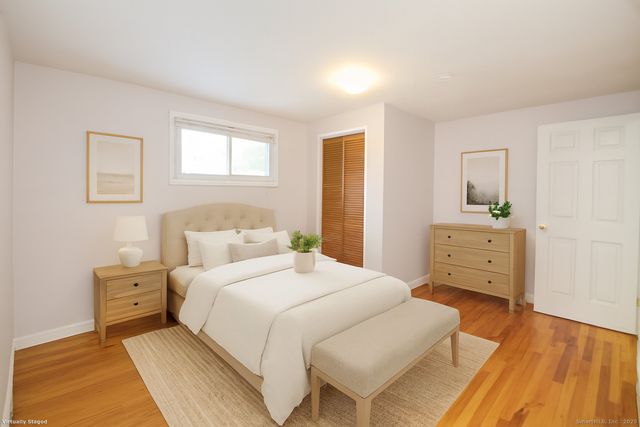 44 Simsbury Manor Drive, Simsbury, CT 06089