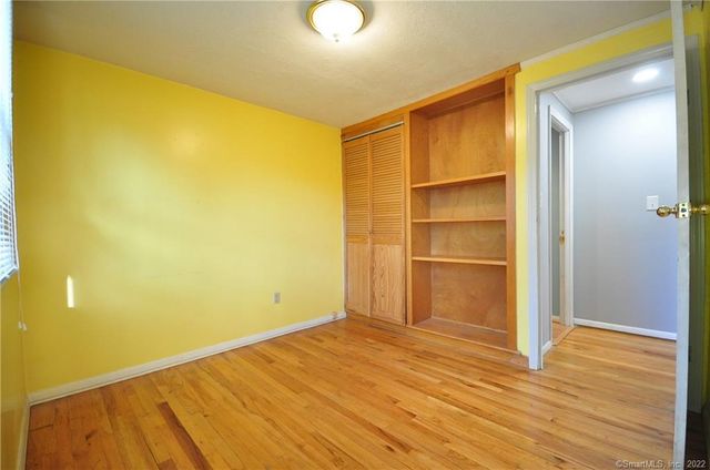 44 Simsbury Manor Drive, Simsbury, CT 06089