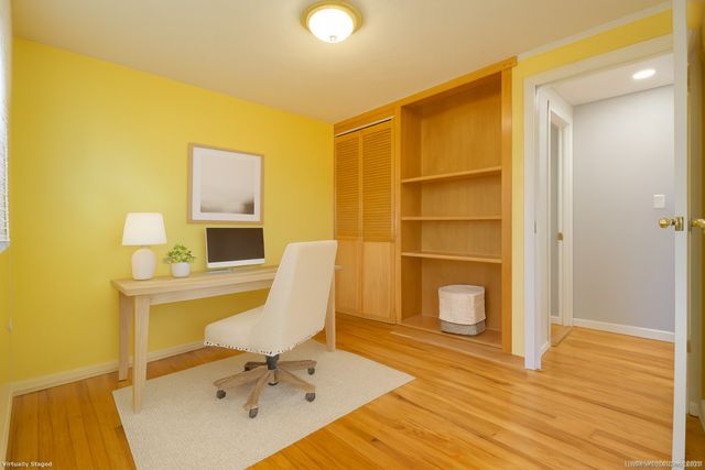 44 Simsbury Manor Drive, Simsbury, CT 06089