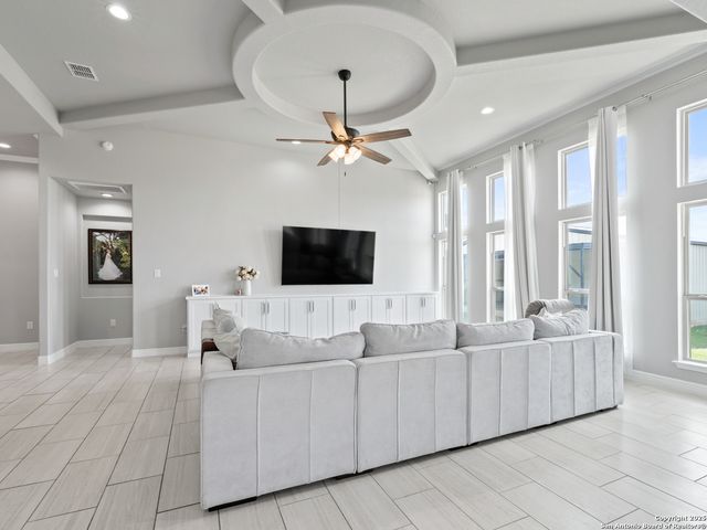 132 medium meadow, Lytle, TX 78052