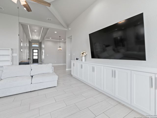 132 medium meadow, Lytle, TX 78052