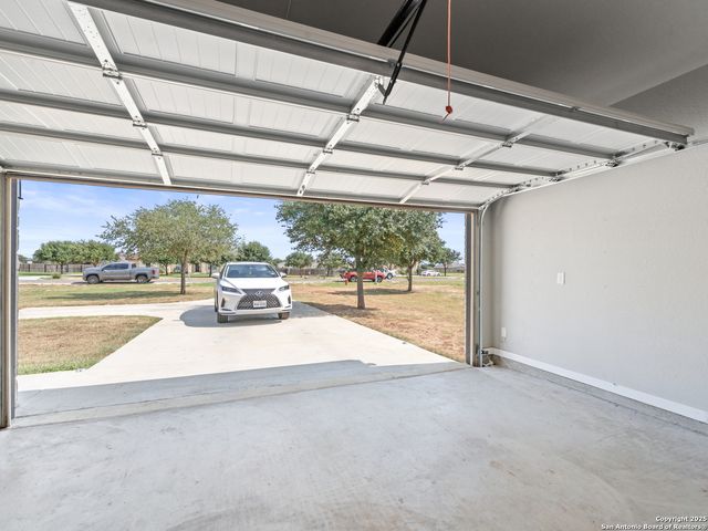 132 medium meadow, Lytle, TX 78052