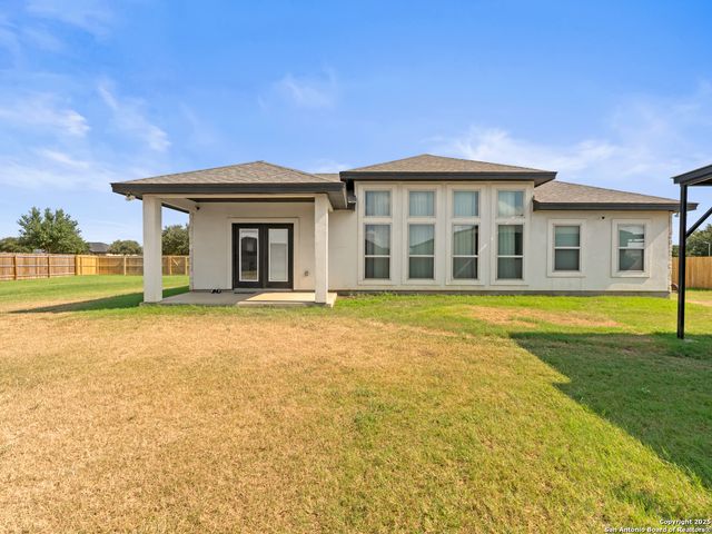 132 medium meadow, Lytle, TX 78052