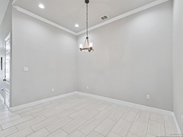 132 medium meadow, Lytle, TX 78052