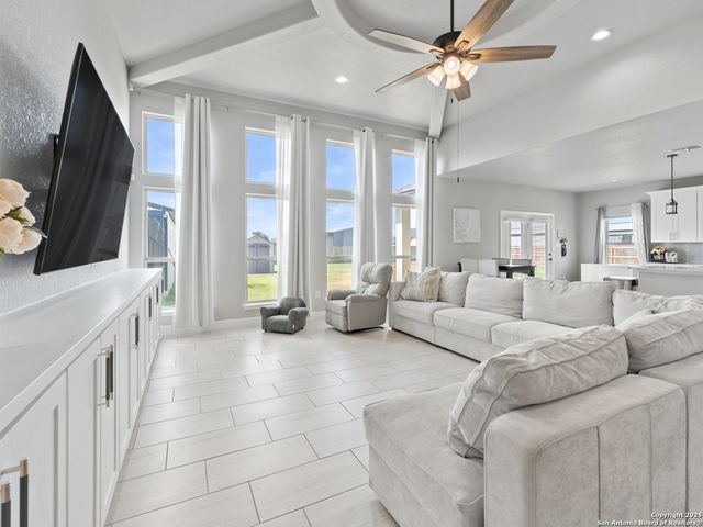 132 medium meadow, Lytle, TX 78052