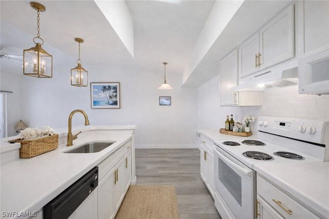 4645 Saint Croix LN 1335, Naples, FL 34109