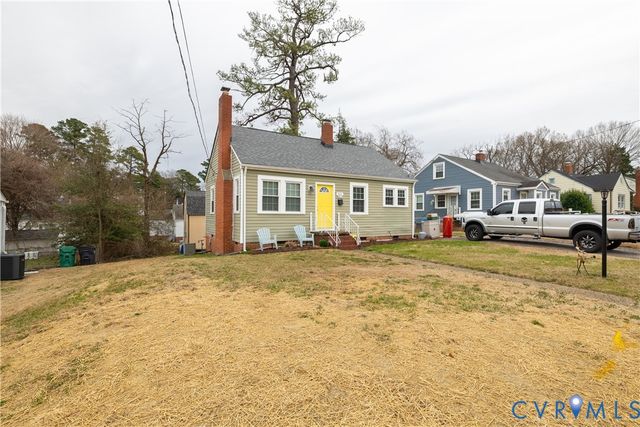 911 Floral Ave, Colonial Heights, VA 23834