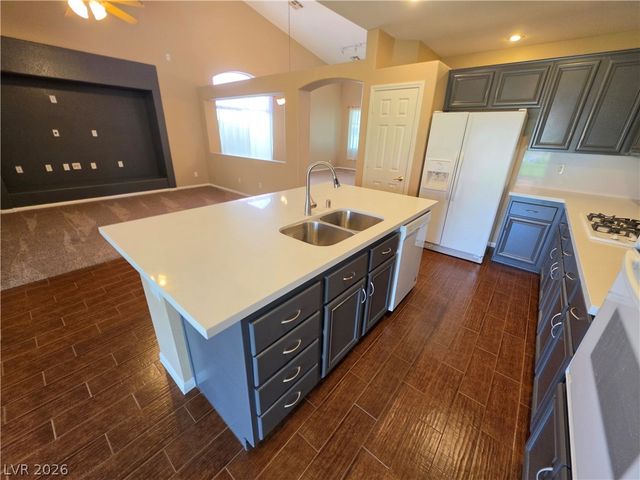 209 Opera House Street, Henderson, NV 89012