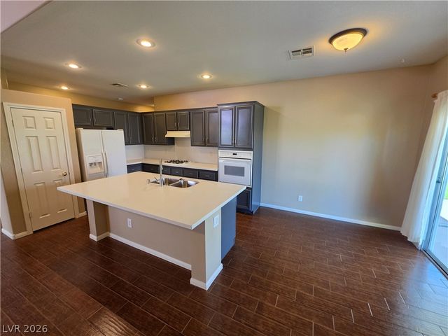 209 Opera House Street, Henderson, NV 89012