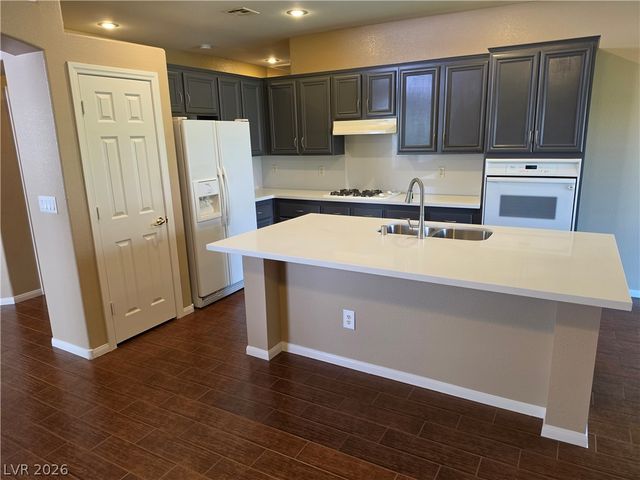 209 Opera House Street, Henderson, NV 89012