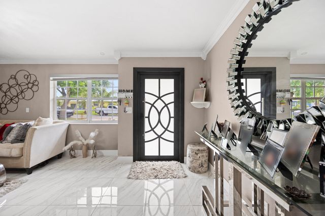 1895 Violet Avenue, West Palm Beach, FL 33415