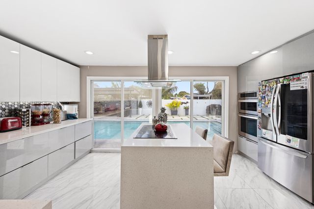 1895 Violet Avenue, West Palm Beach, FL 33415