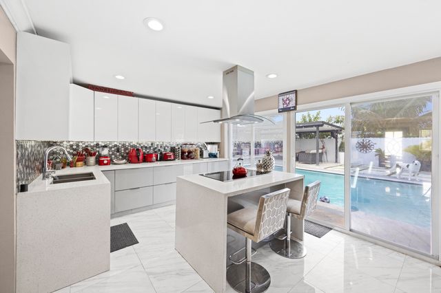 1895 Violet Avenue, West Palm Beach, FL 33415