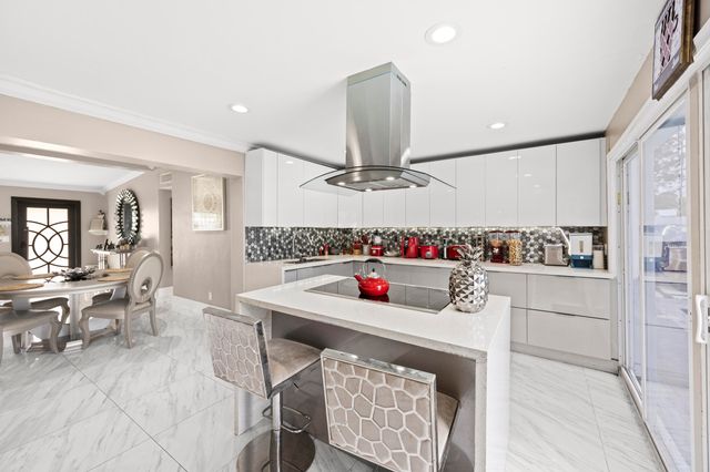 1895 Violet Avenue, West Palm Beach, FL 33415