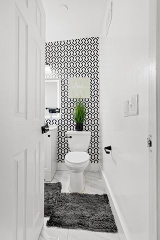 1895 Violet Avenue, West Palm Beach, FL 33415